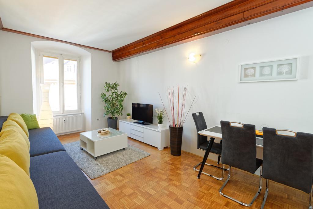 Apartment Center *
