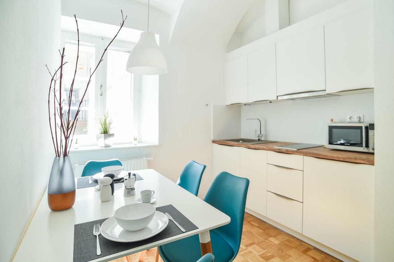 Center Apartment *
